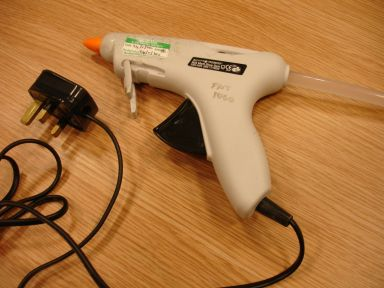 Glue gun